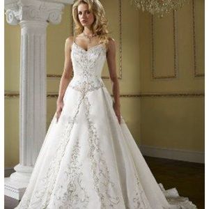 Jasmine couture bridal wedding gown item T842.